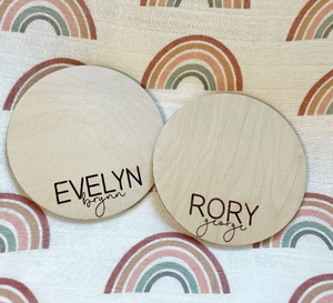 FOOTPRINT READY Birth Announcement Name Circle